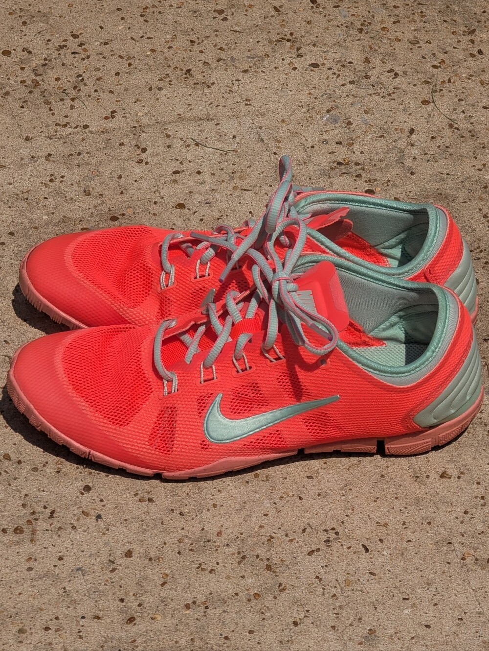 Nike Neon Orange Tennis Running Shoe Trainers w/ Mint Green Accents Size 8.5